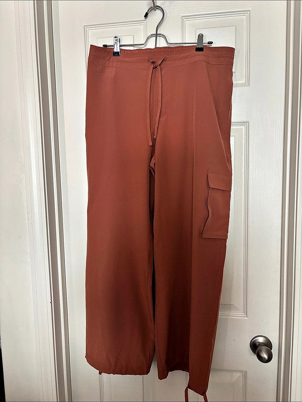 Girlfriend Collective Wide Leg Cargo Pants in Brown Size Medium Like New